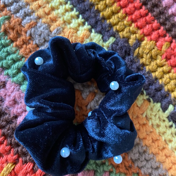 2 Black Hair Scrunchies and a mini compact mirror. - Picture 4 of 9